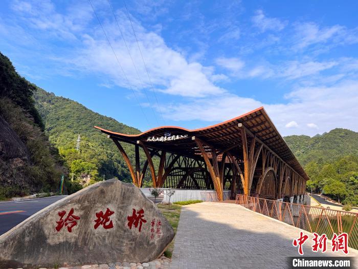 青岛玲珑郡探秘，最新动态与巷弄深处的独特风情小店