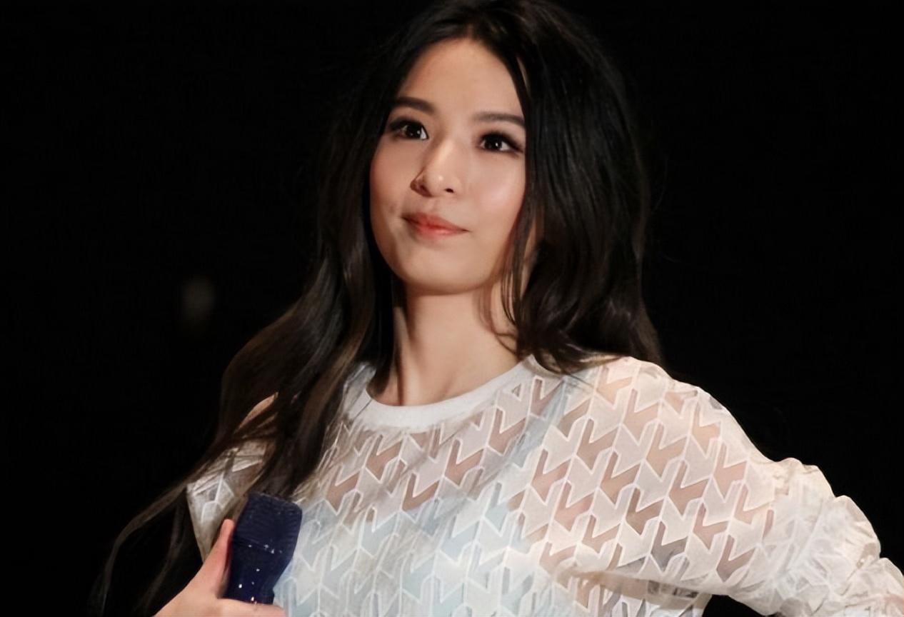 最新小丑扮演者入门指南，成为舞台焦点的步骤与技巧