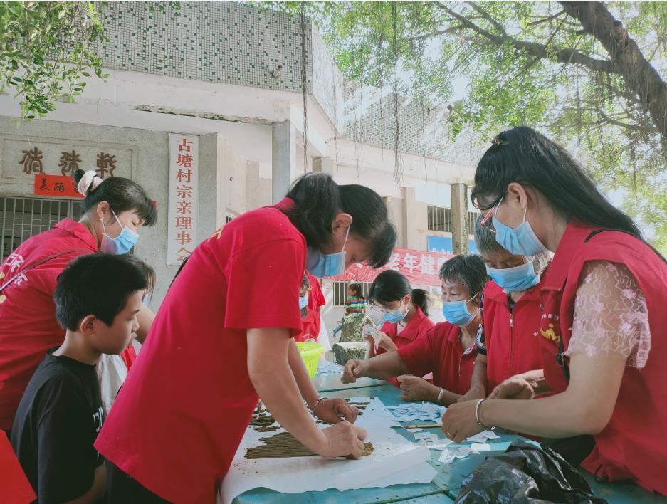 最新麻雀机，温情时光下的友情、家庭与欢乐日常