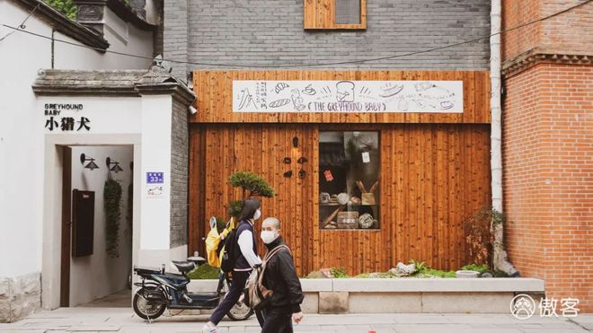 武汉隐秘小巷中的宝藏小店，独特环境待你探索！
