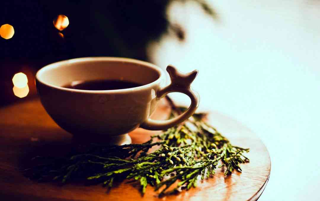 小罐茶上市之旅，探秘茶韵传奇，小巷深处的茶香绽放