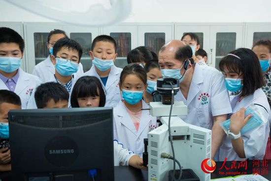 卫姓明星引领的高科技之旅，揭秘新时代科技宠儿的产品体验