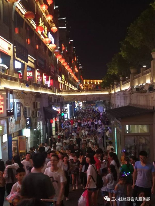 探秘小巷深处的宝藏，特色小店故事揭晓