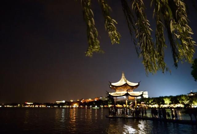 千百橹最新官网下载，一站式解决方案，轻松获取优质资源！