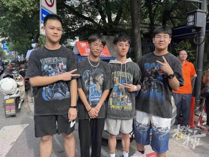篮球盛宴，一场视觉与竞技的500字精彩对决，全方位深度解析